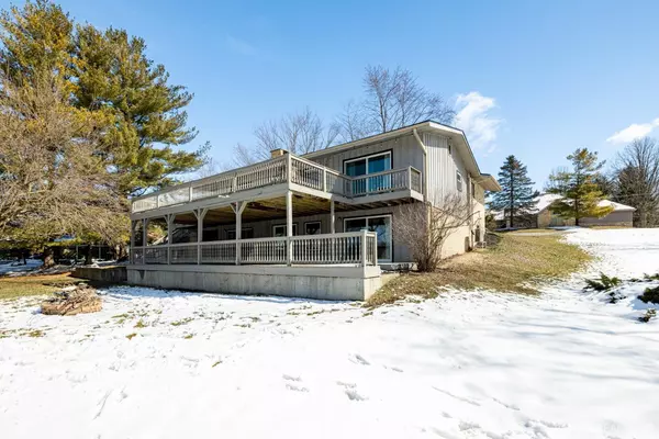 Ann Arbor, MI 48103,4435 E Loch Alpine Drive