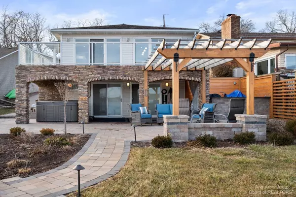 Brighton, MI 48116,8341 Hillpoint Drive