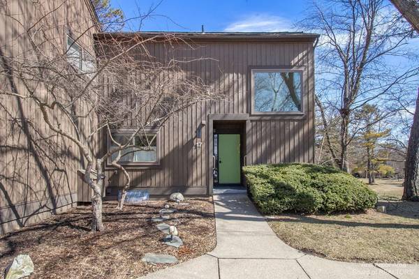 17 Haverhill Court, Ann Arbor, MI 48105