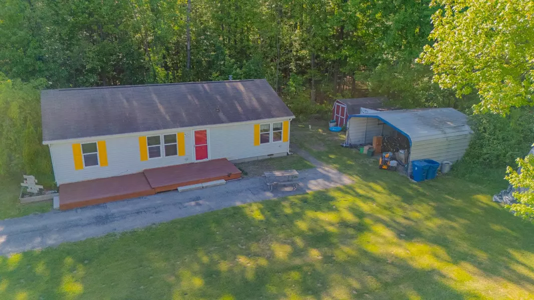 418 Superior Street, Houghton Lake, MI 48629