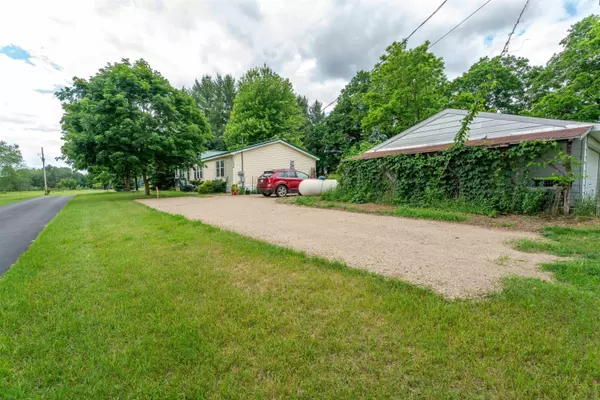 Farwell, MI 48622,11276 S Harrison