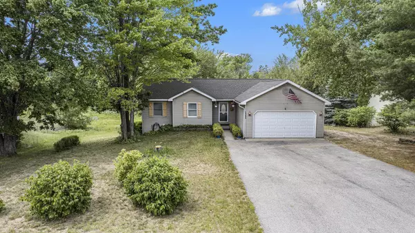 Grawn, MI 49637,1564 Green Lawn