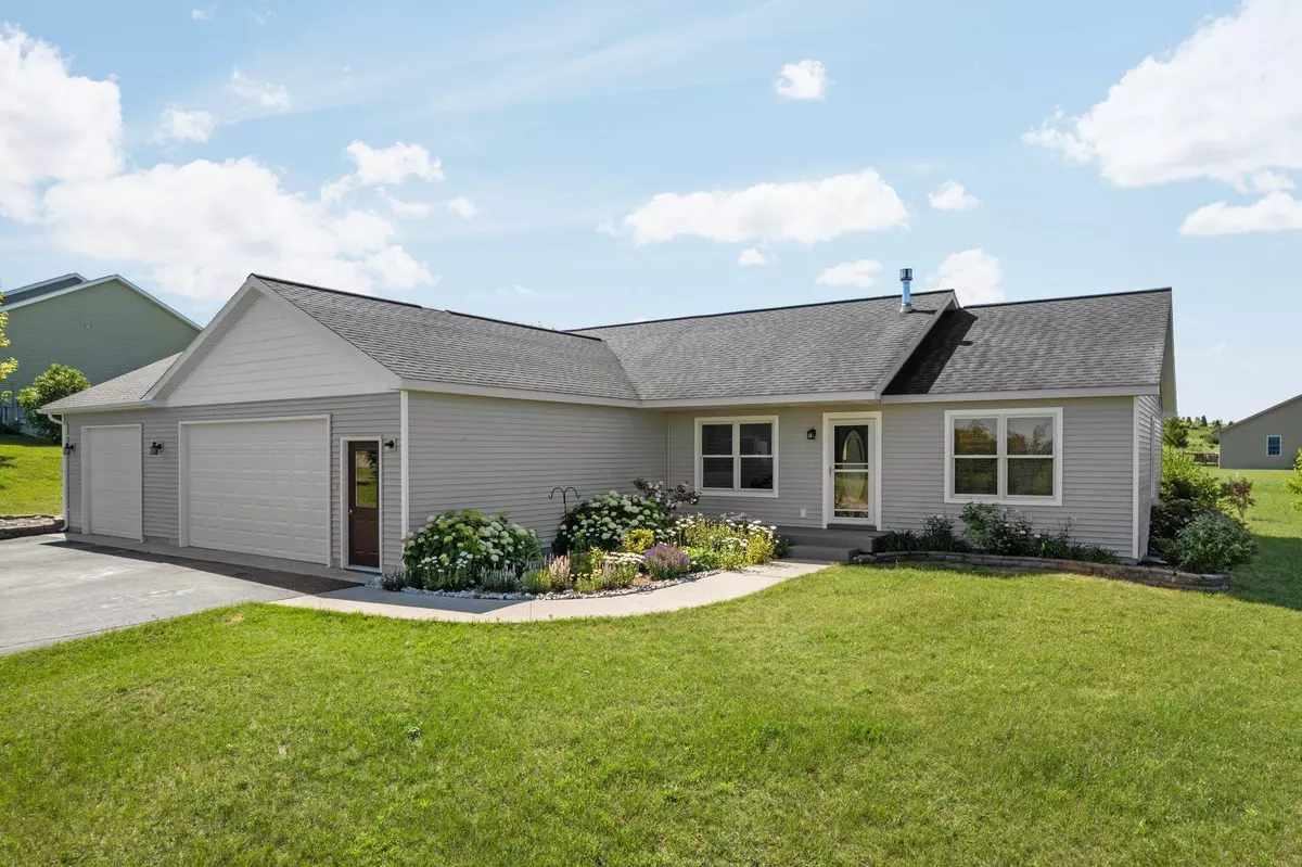 Suttons Bay, MI 49682,11116 E Meadow View Drive