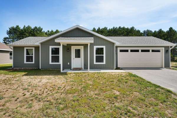 2709 Sawyer, Traverse City, MI 49685