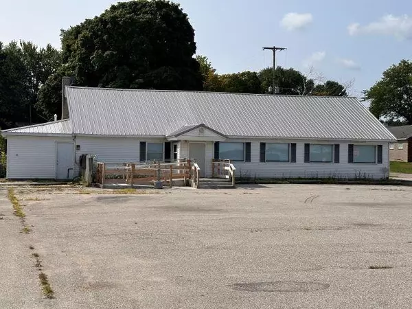 12323 Maple Street, Bear Lake, MI 49614