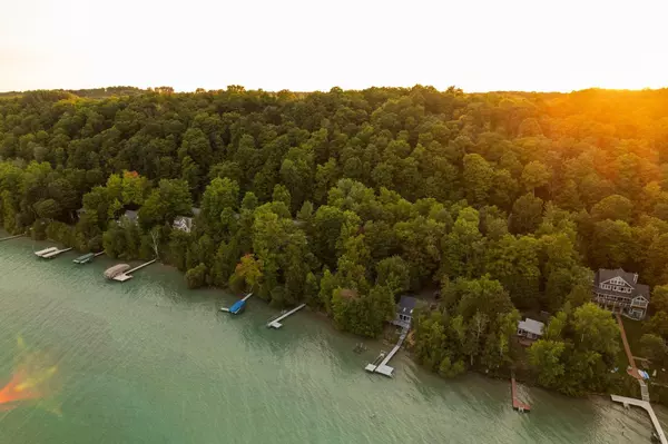 Kewadin, MI 49648,5391 N West Torch Lake