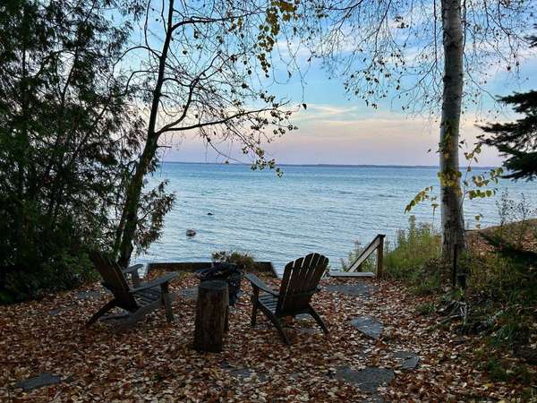 14211 Bluff, Traverse City, MI 49686