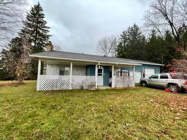 5738 Quarterline, Kewadin, MI 49648