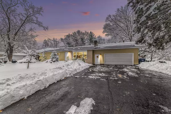 718 Indian Trail, Traverse City, MI 49686