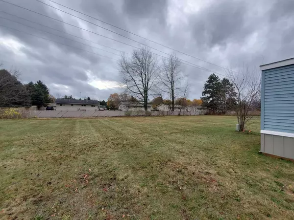 Edmore, MI 48829,525 W Gilson