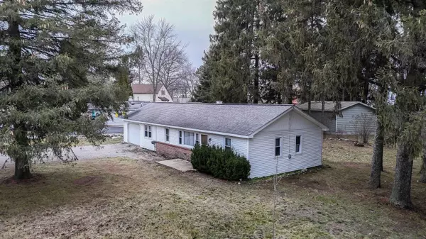 5980 W Lakeview, Lake City, MI 49651