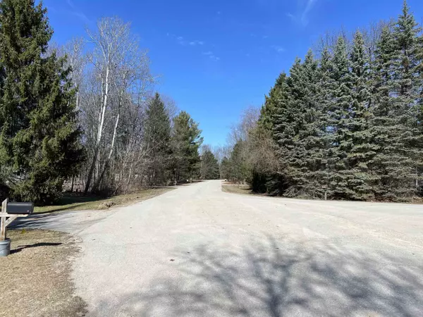 Lake Leelanau, MI 49653,2620 Sandy