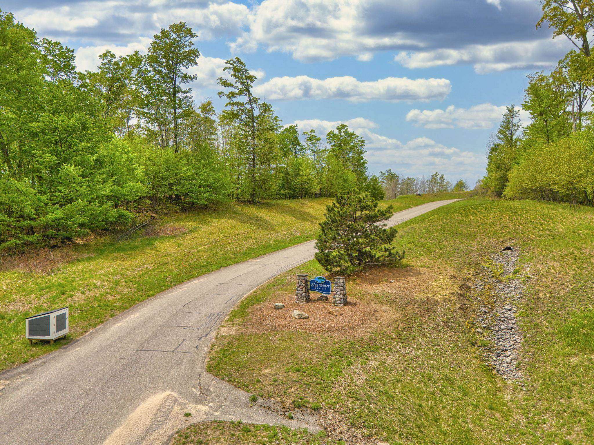 Suttons Bay, MI 49682,1949 N Blue Water Court