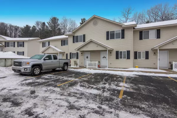 3801 Vale, Traverse City, MI 49686