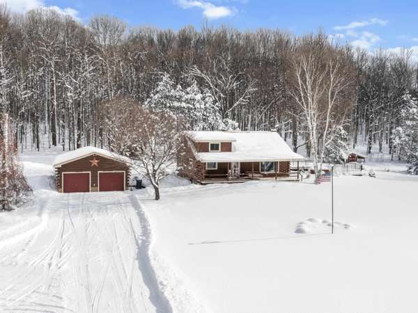 545 Moss, Beulah, MI 49617