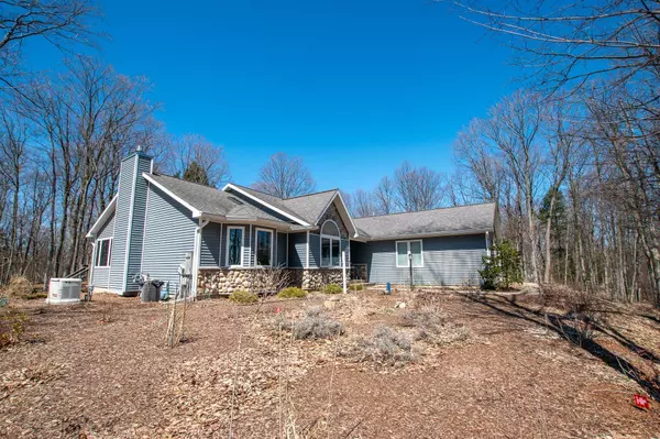 Lake Leelanau, MI 49653,3182 S Candace Lane