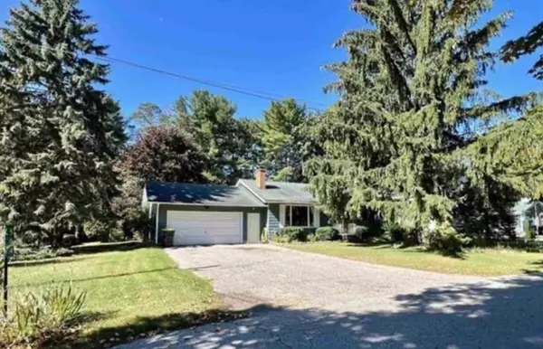 Leland, MI 49654,500 S Grand