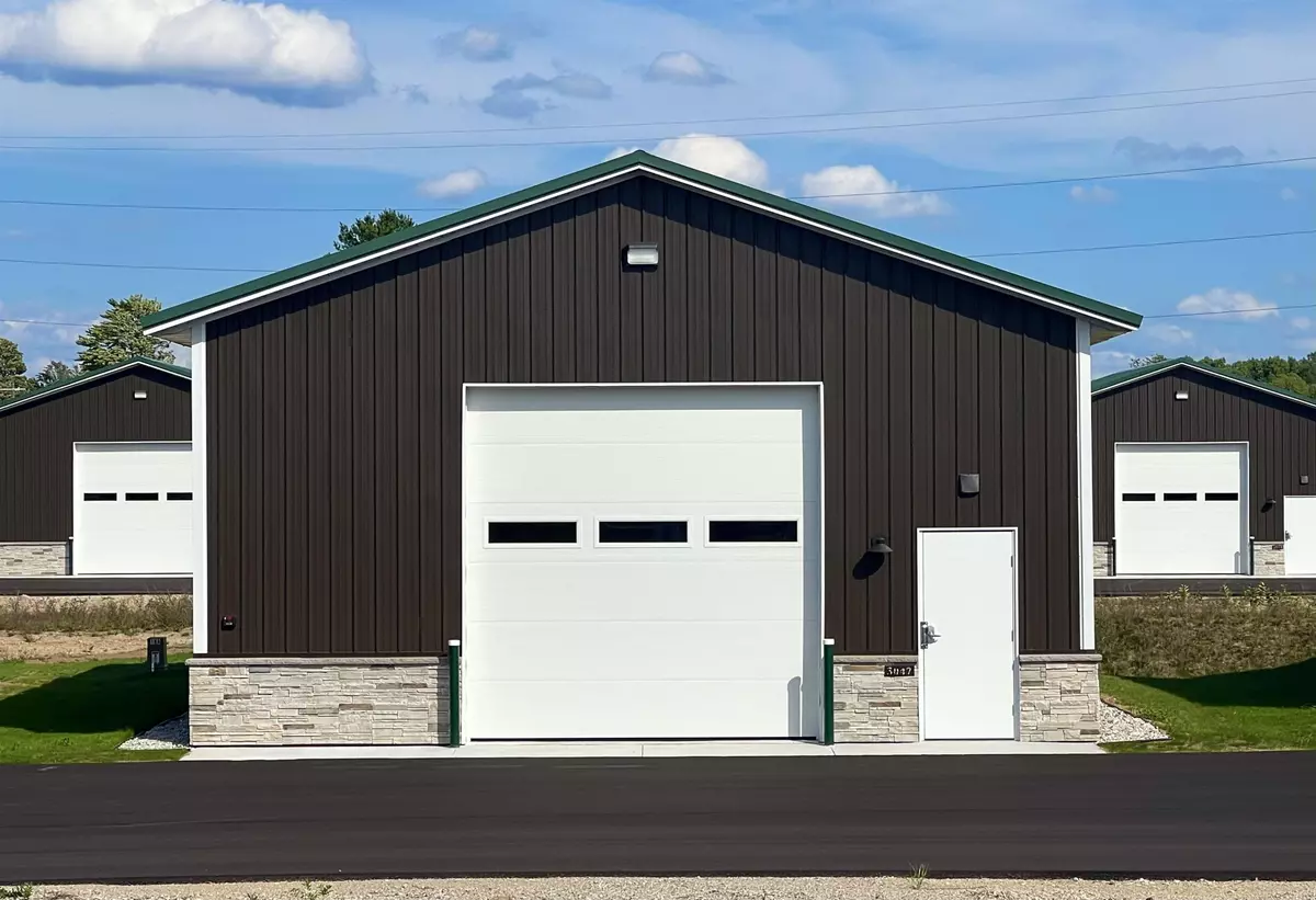 Traverse City, MI 49685,3064 Luxury Barn Lane