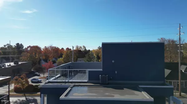 Traverse City, MI 49684,918 W Front Street