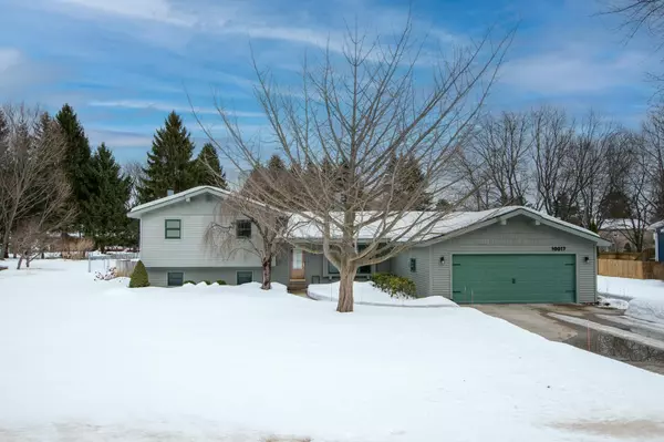 10017 E Lakeview Hills, Traverse City, MI 49684