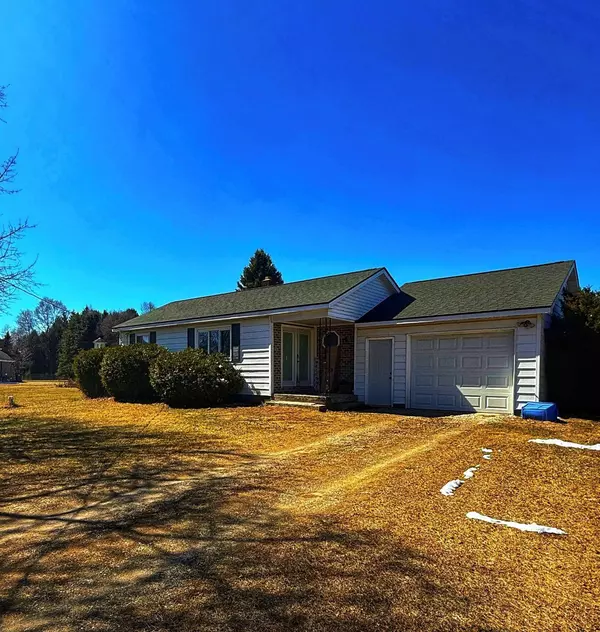 6133 W Airline Road, Weidman, MI 48893