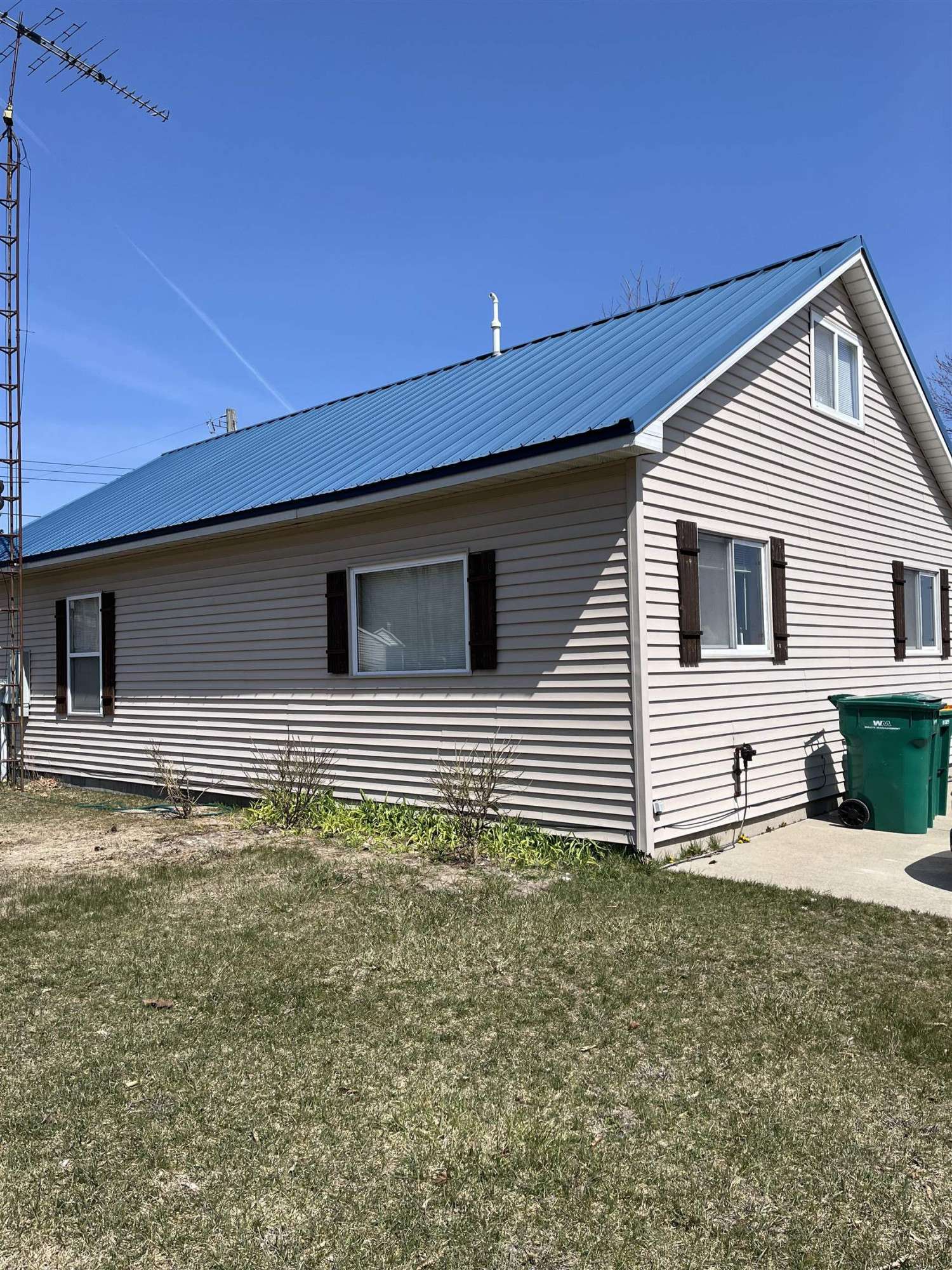 Tawas City, MI 48763,1016 5th Street