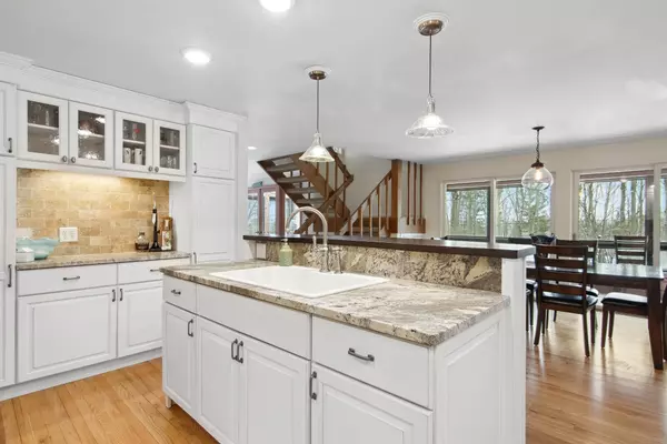 Suttons Bay, MI 49682,400 W Broadway