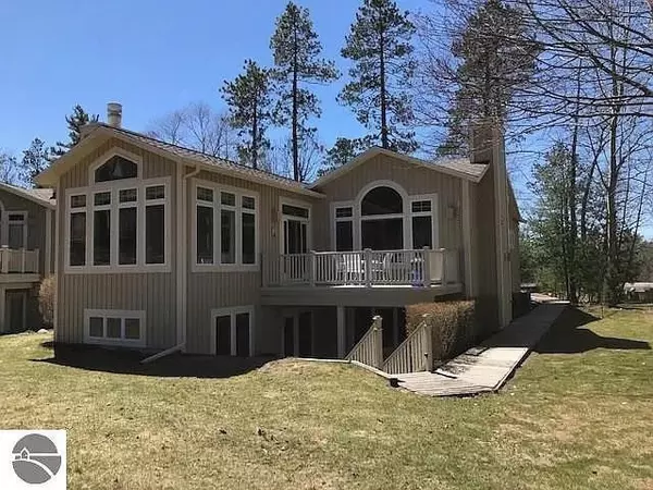 45 Brook Hill Cottages, Glen Arbor, MI 49636