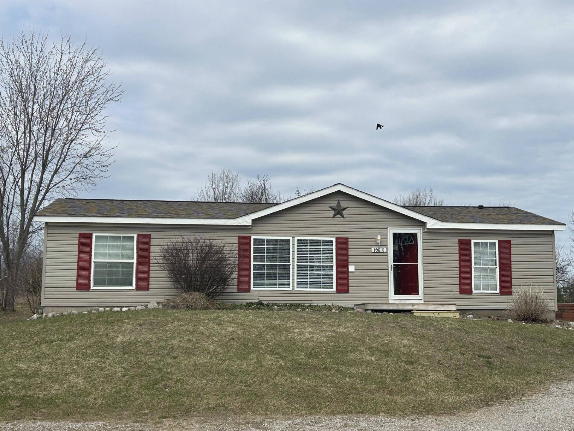 10810 S Orchard Way, Traverse City, MI 49684