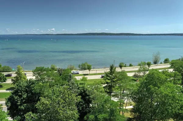 Traverse City, MI 49684,1123 Bay Street