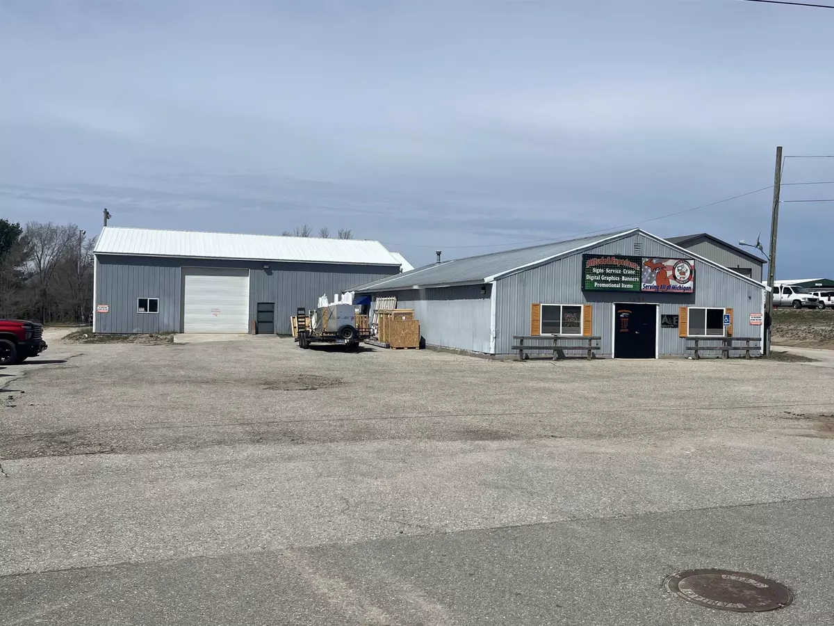 Traverse City, MI 49685,1230 S M-37