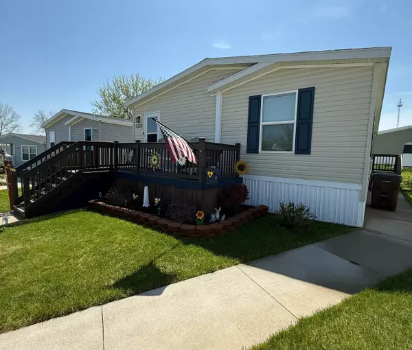 1003 Pebble Creek Court, Mount Pleasant, MI 48858