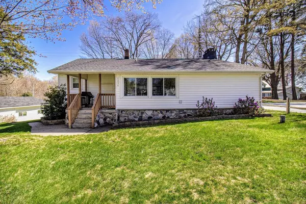 7034 W Dewey Road, Ludington, MI 49431