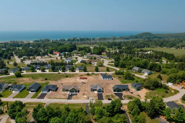 Empire, MI 49630,11512 S Crescent Drive