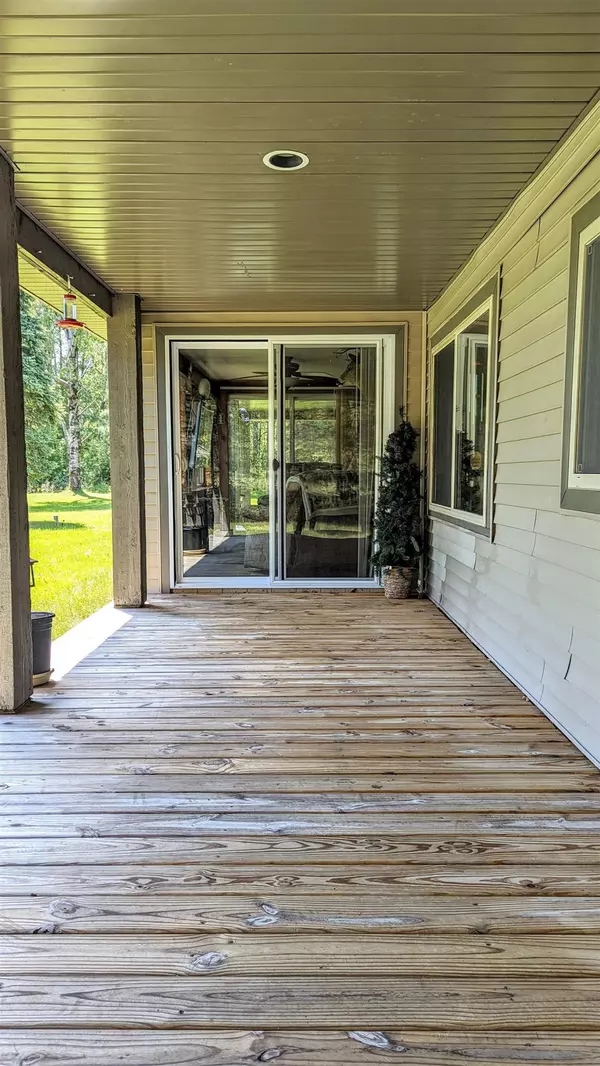MI 48656,7884 N Saint Helen Road