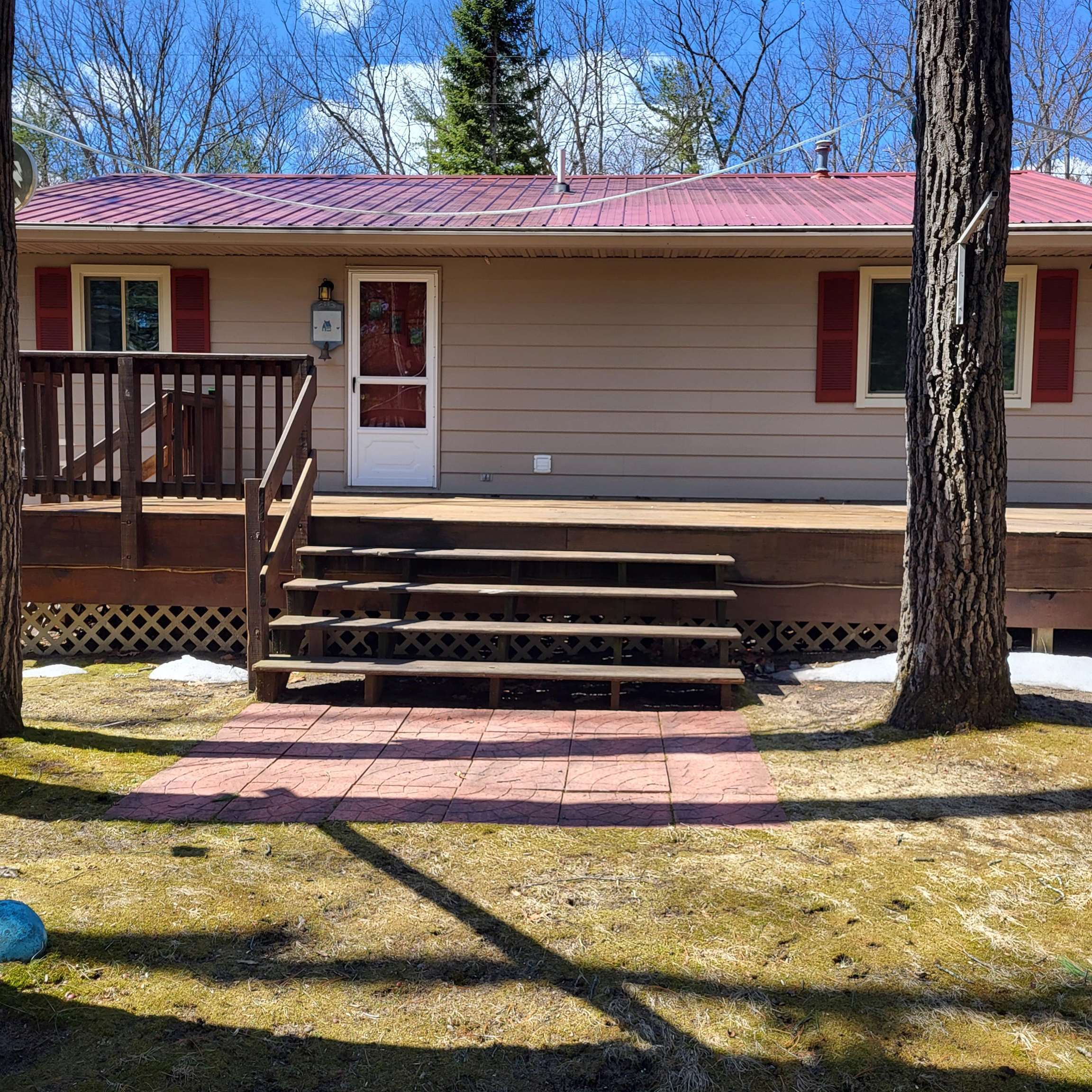 Roscommon, MI 48653,224 Kenwood Avenue