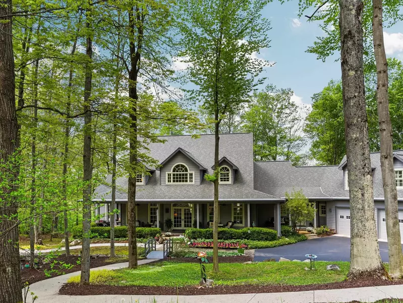 11511 Mountain Woods, Thompsonville, MI 49683