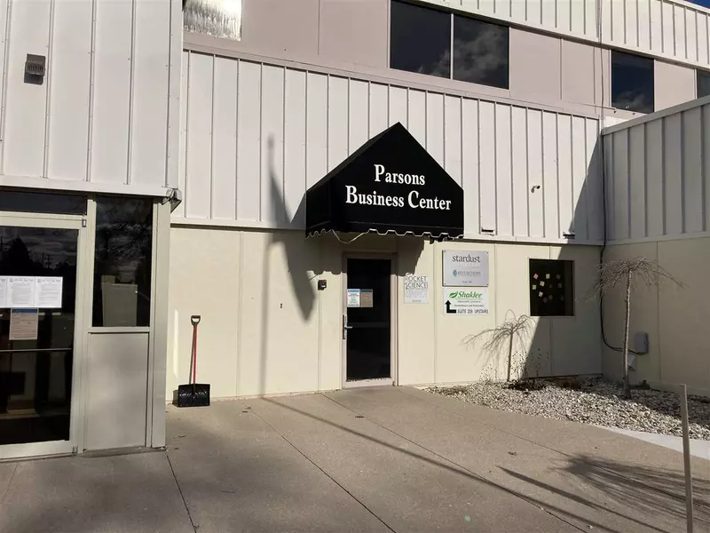 807 Airport Access Road, Traverse City, MI 49686