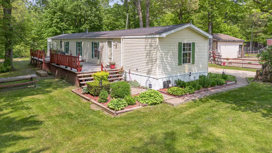 8836 Ora Lake Road, Hale, MI 48739