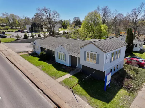 1200 S Mitchell Street, Cadillac, MI 49601