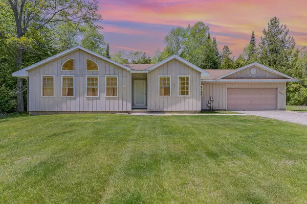6997 W Woodlea Road, Oscoda, MI 48750