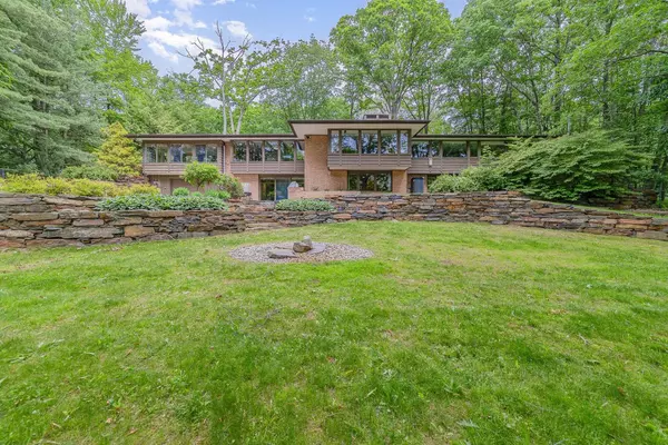 393 Hiawatha Drive, Mount Pleasant, MI 48858