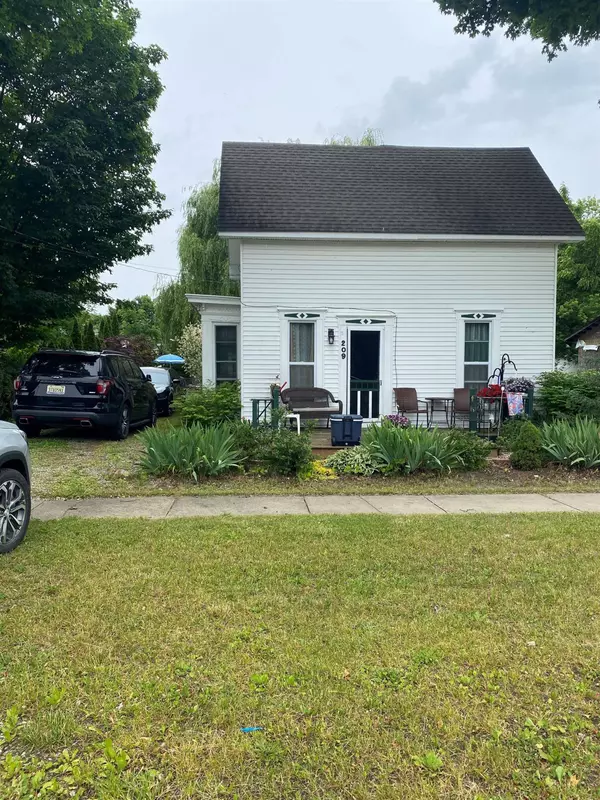 209 N Pine Street, Lake City, MI 49651