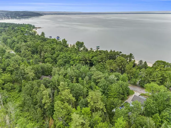 Williamsburg, MI 49690,00 Deepwater Point Road