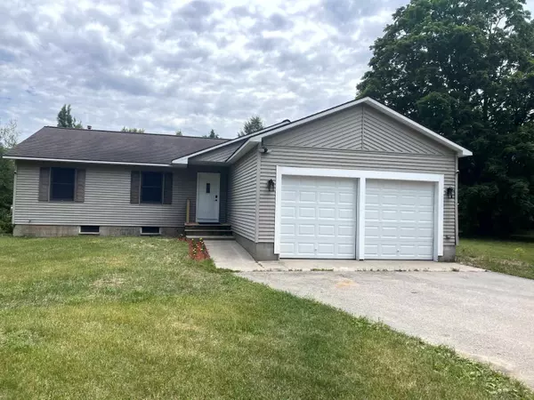 Interlochen, MI 49643,17661 Gray Lane