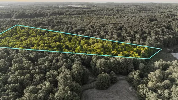 Traverse City, MI 49684,00 Woodland Trail