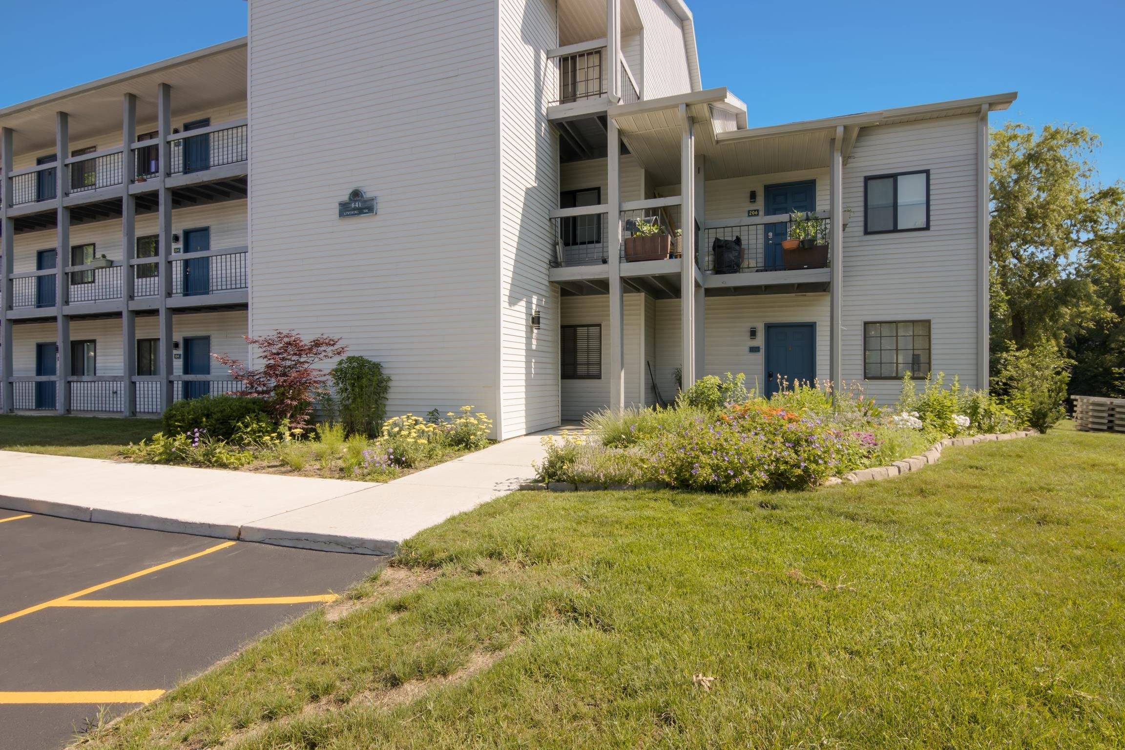 Traverse City, MI 49684,641 Riverine Drive