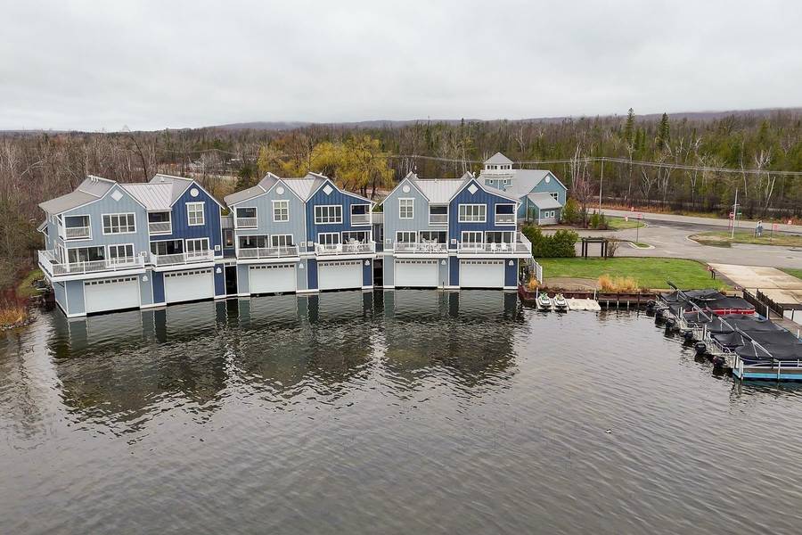 3608 Cincinnati Avenue, Alanson, MI 49706