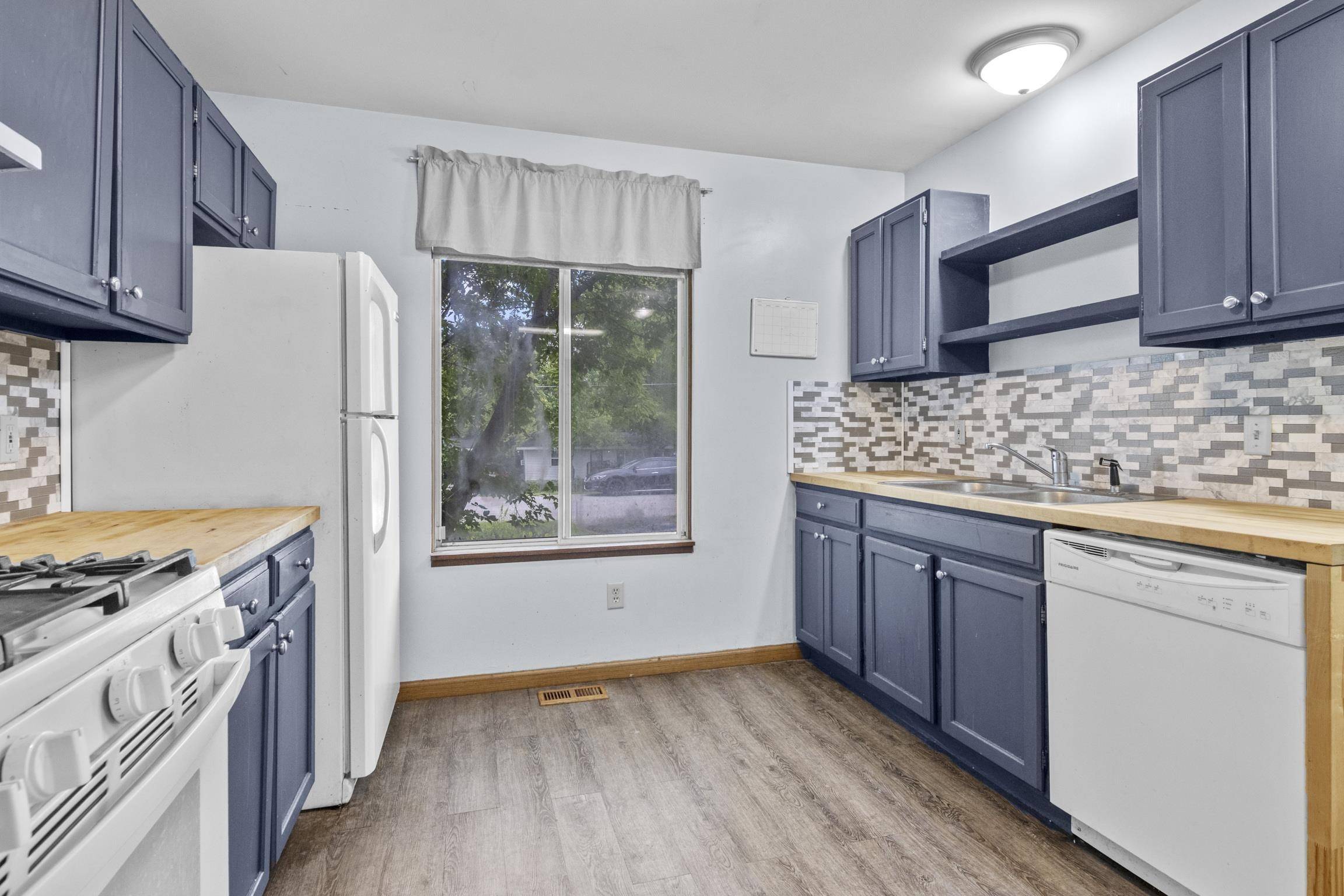 Traverse City, MI 49684,3887 Brook Drive