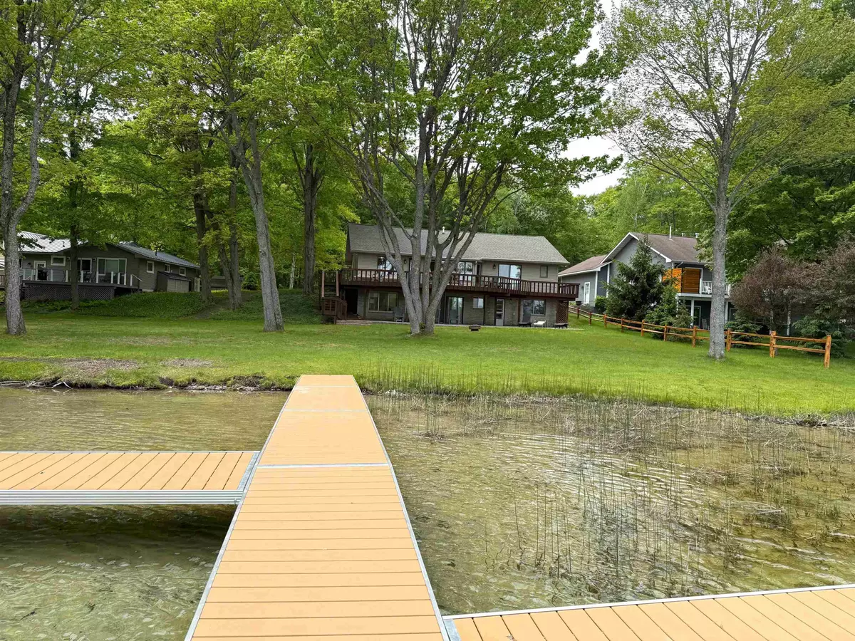 Lake Ann, MI 49650,19146 Birch View Trail
